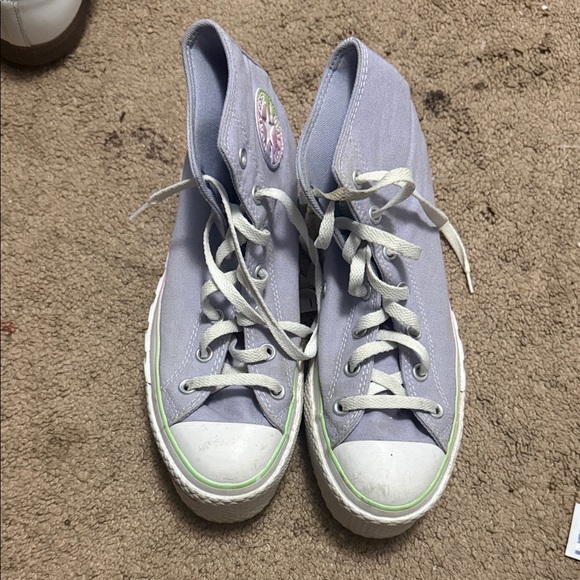 Converse Women's Platform Shoes in Light Purple and White - Picture 1 of 3